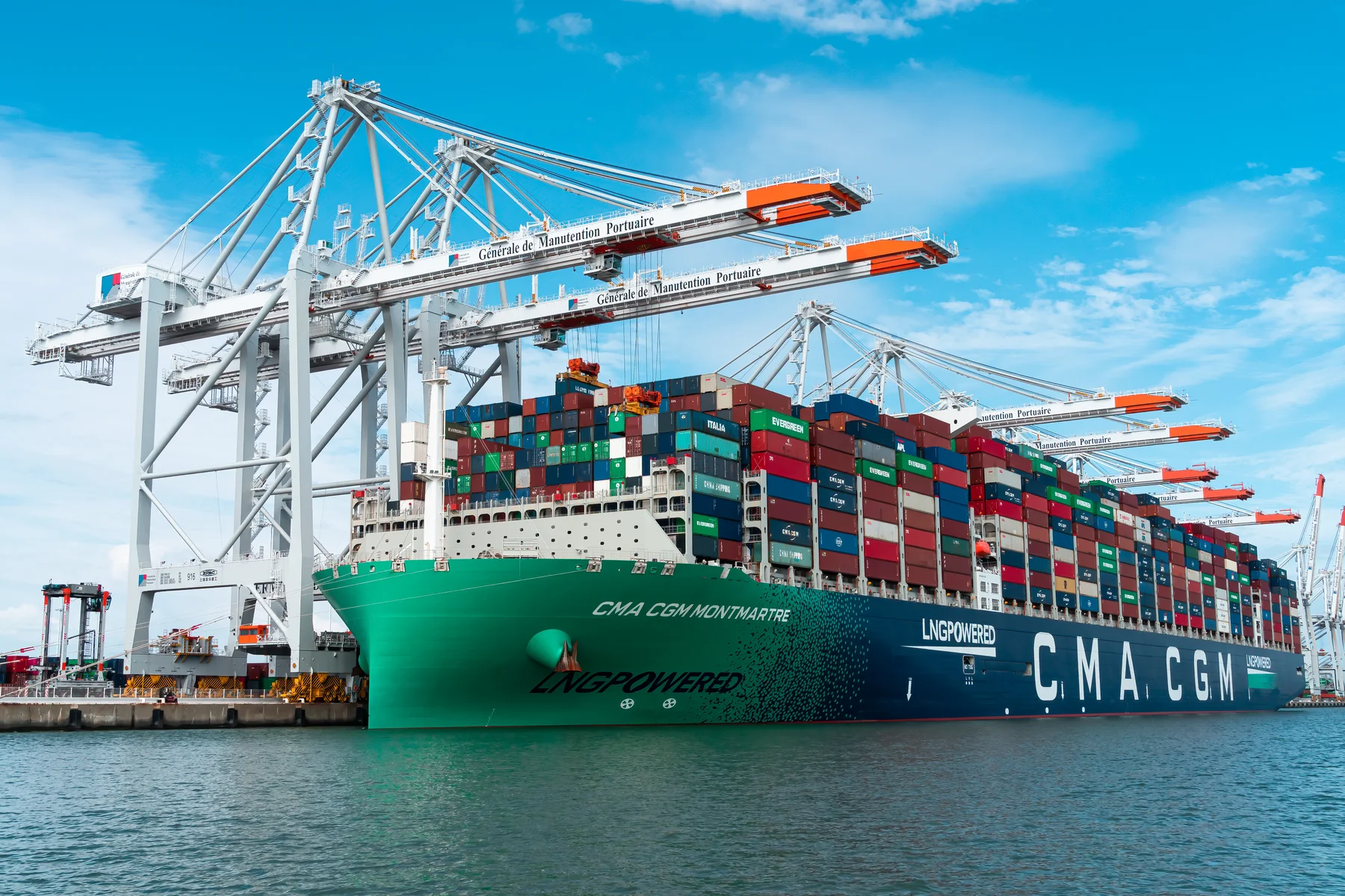 VAHLE will be present at TOC Europe in Rotterdam, one of the world's largest trade exhibitions for port, ship and terminal technology, from June 11 to 13. Visit us at stand E20. (Photo: Adobe Stock/Taljat)