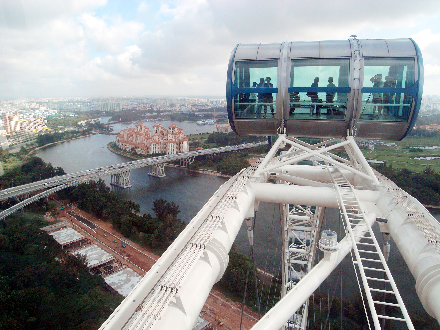 Noria VAHLE Singapore Flyer